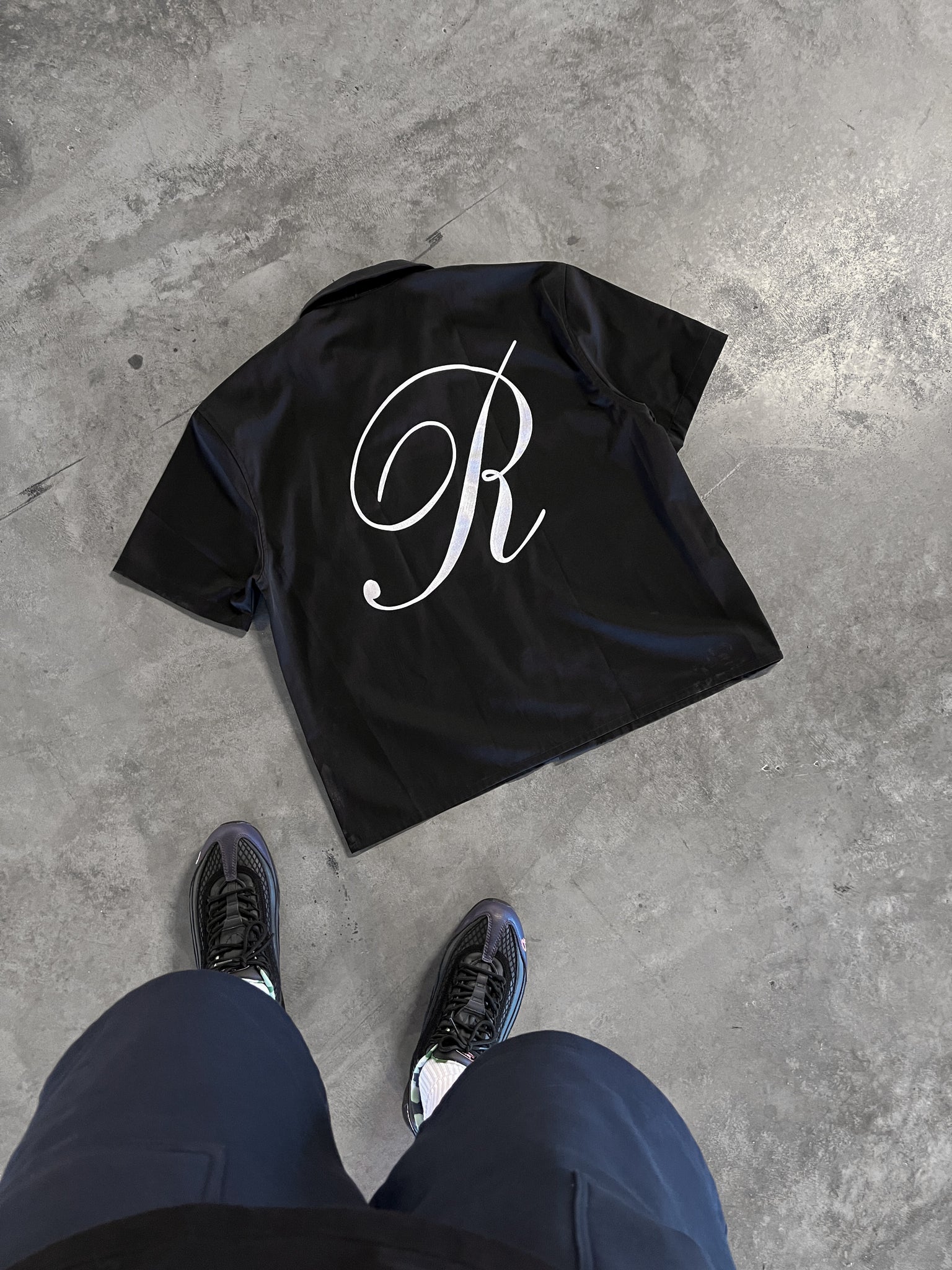 CURSIVE SHORT SLEEVE SHIRT - NOIR BLACK